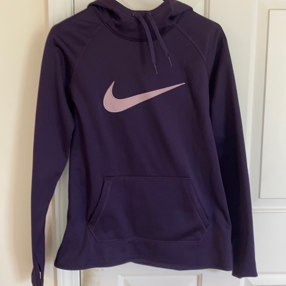 NWOT Nike Dri-Fit sweatshirt